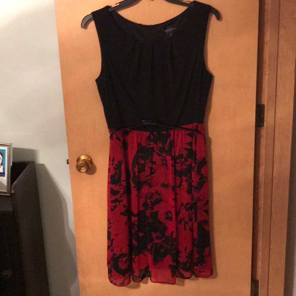 Black & Red Connected Apparel Belted Dress
